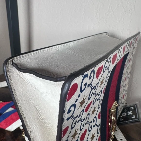 Authentic Limited Edition Gucci White and Red Heart Sylvie